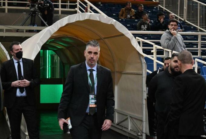 You are currently viewing Κοντός: «Πρέπει να σέβονται τον Παναθηναϊκό, δεν μπορεί να συμβαίνει αυτό με τον Ναν»